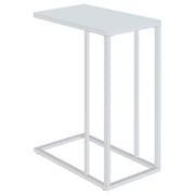 Mesa auxiliar de sofá en forma de C con tapa de cristal blanco Stella, cromada