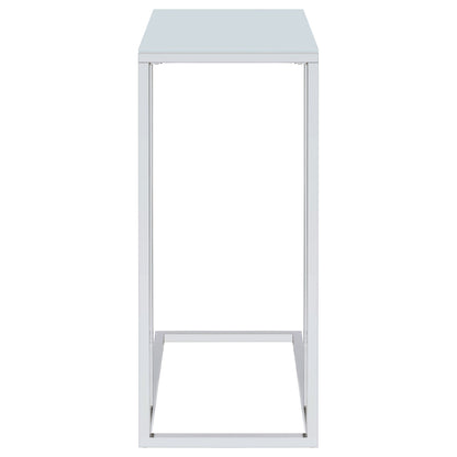 Mesa auxiliar de sofá en forma de C con tapa de cristal blanco Stella, cromada