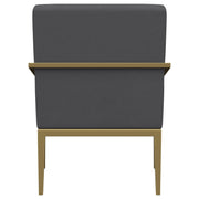 Sillón Kirra con brazos de metal tapizados en color crema