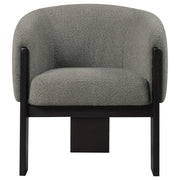 Silla decorativa Valdez Boucle con respaldo de barril tapizado en beige