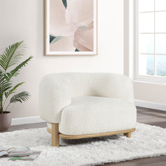 Silla decorativa Lawler con respaldo de barril tapizado en color marfil