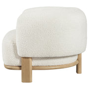Silla decorativa Lawler con respaldo de barril tapizado en color marfil