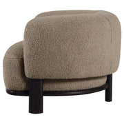 Silla decorativa Lawler con respaldo de barril tapizado en color marfil