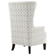 Sillón alto con respaldo alto tapizado Pippin, color Latte