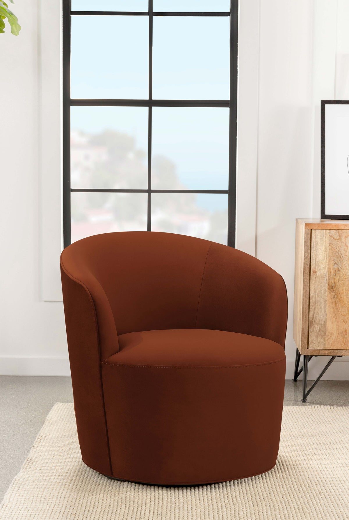 Silla giratoria con respaldo de barril tapizada Joyce, color naranja quemado