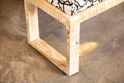 Banco decorativo Aiden tapizado en tela, blanco desgastado