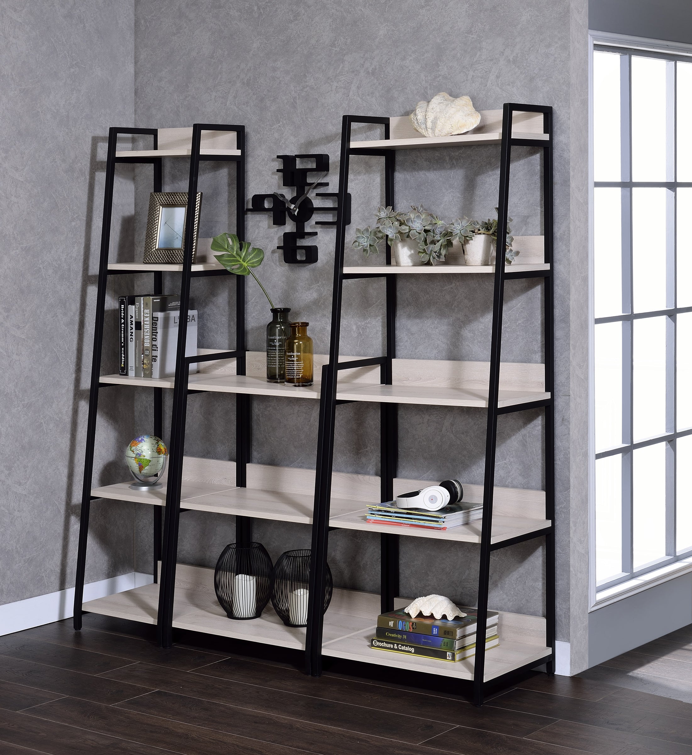 Estantería Wendral Etagere de 67 pulgadas de alto x 16 pulgadas de ancho y 16 pulgadas de largo