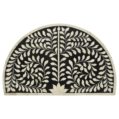 Mesa nido de media luna Zakiya en blanco y negro