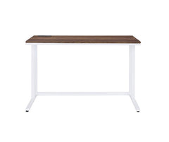 Escritorio Tyrese de 47" de largo con USB