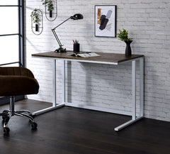 Escritorio Tyrese de 47" de largo con USB