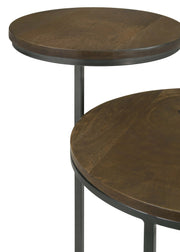 Mesa auxiliar redonda Yael de madera de mango en color natural y bronce