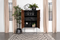 Gabinete de bar para el hogar Borman de 2 puertas para almacenamiento de vinos en nogal y negro