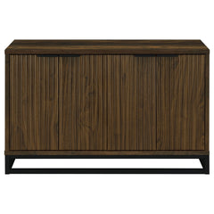 Gabinete decorativo de madera de ingeniería de 4 puertas Ryatt, pino oscuro
