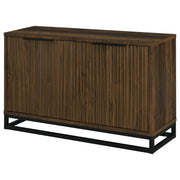 Gabinete decorativo de madera de ingeniería de 4 puertas Ryatt, pino oscuro