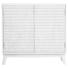 Gabinete Gambon de 2 puertas con acento de madera con diseño de panal, blanco