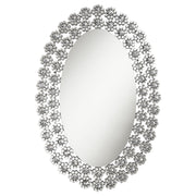 Espejo de pared ovalado Colleen de 31 x 47 pulgadas con flores de cristal plateadas