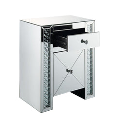 Mesa auxiliar Nysa con 1 cajón y 1 puerta