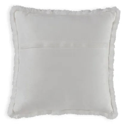 Gariland Pillow