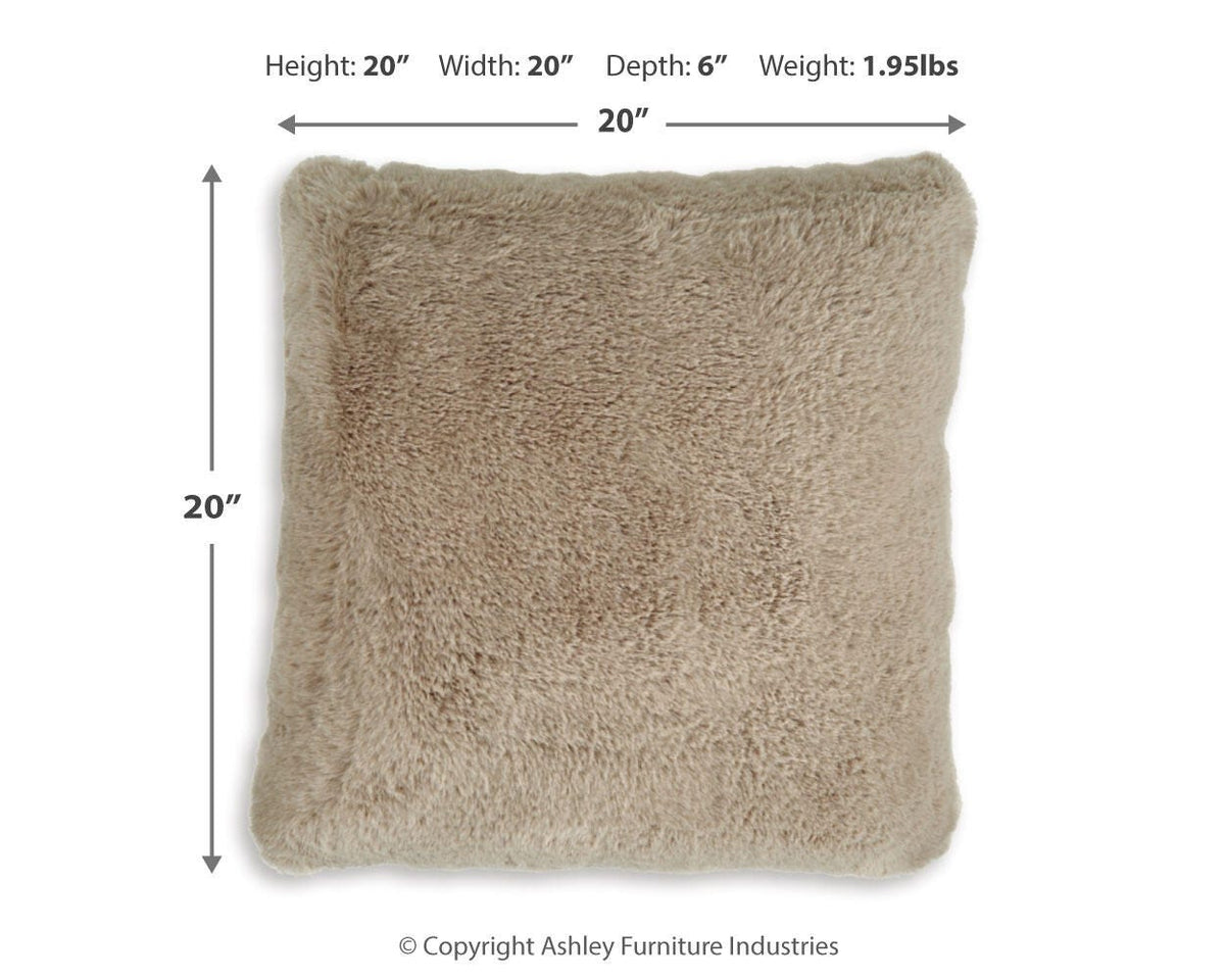 Gariland Pillow