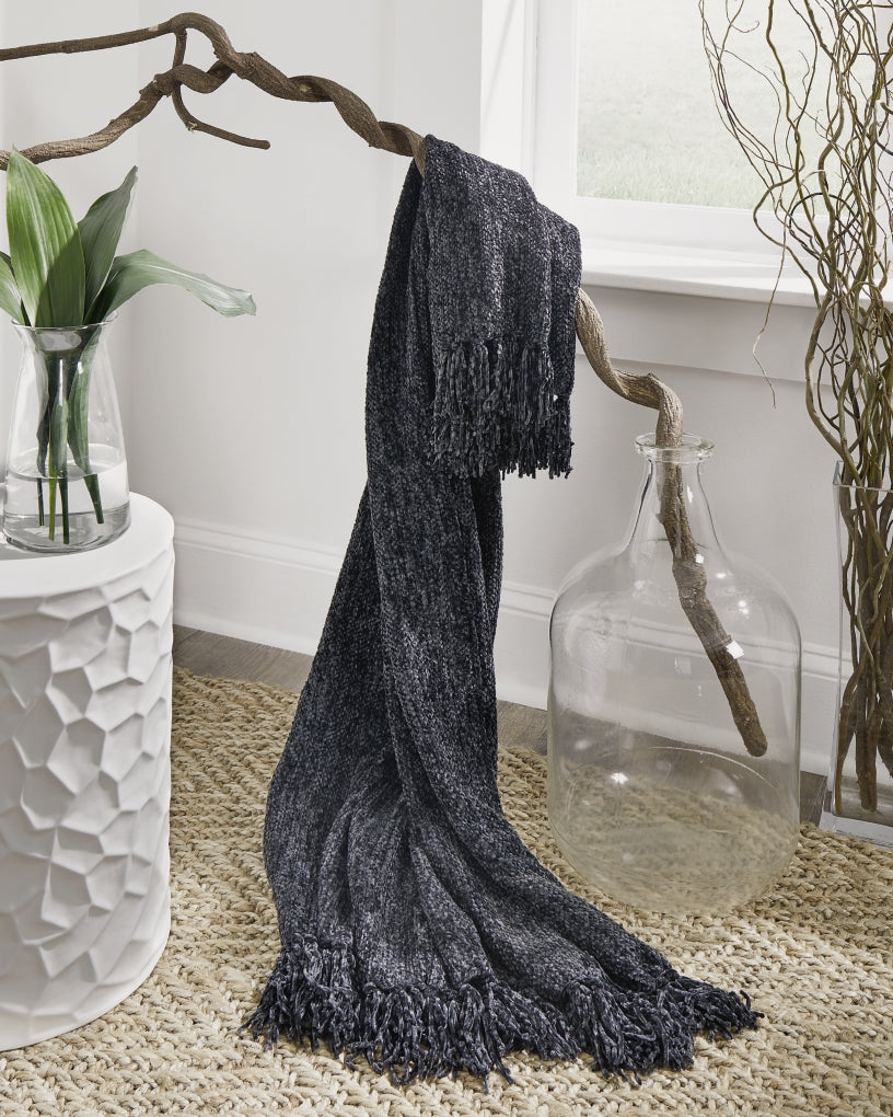 Tamish Throw (1PC)