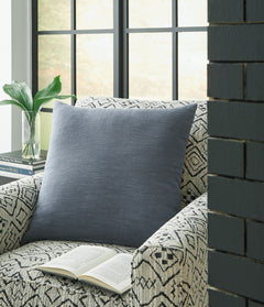Thaneville Pillow