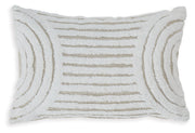Farissen Pillow (4/CS)
