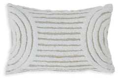 Farissen Pillow (4/CS)