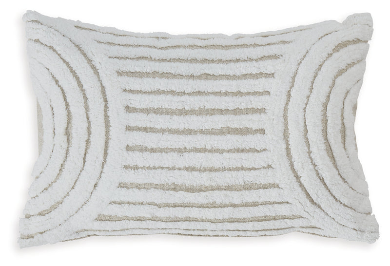 Farissen Pillow (4/CS)