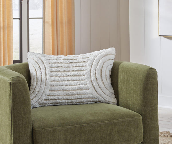 Farissen Pillow (4/CS)