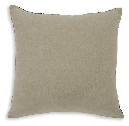 Jayner Pillow (4/CS)