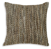 Jayner Pillow (4/CS)