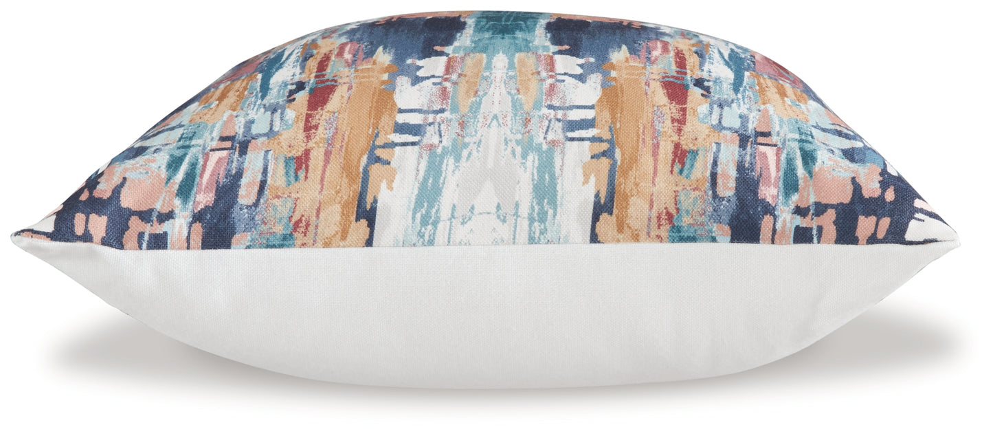 Kennick Pillow