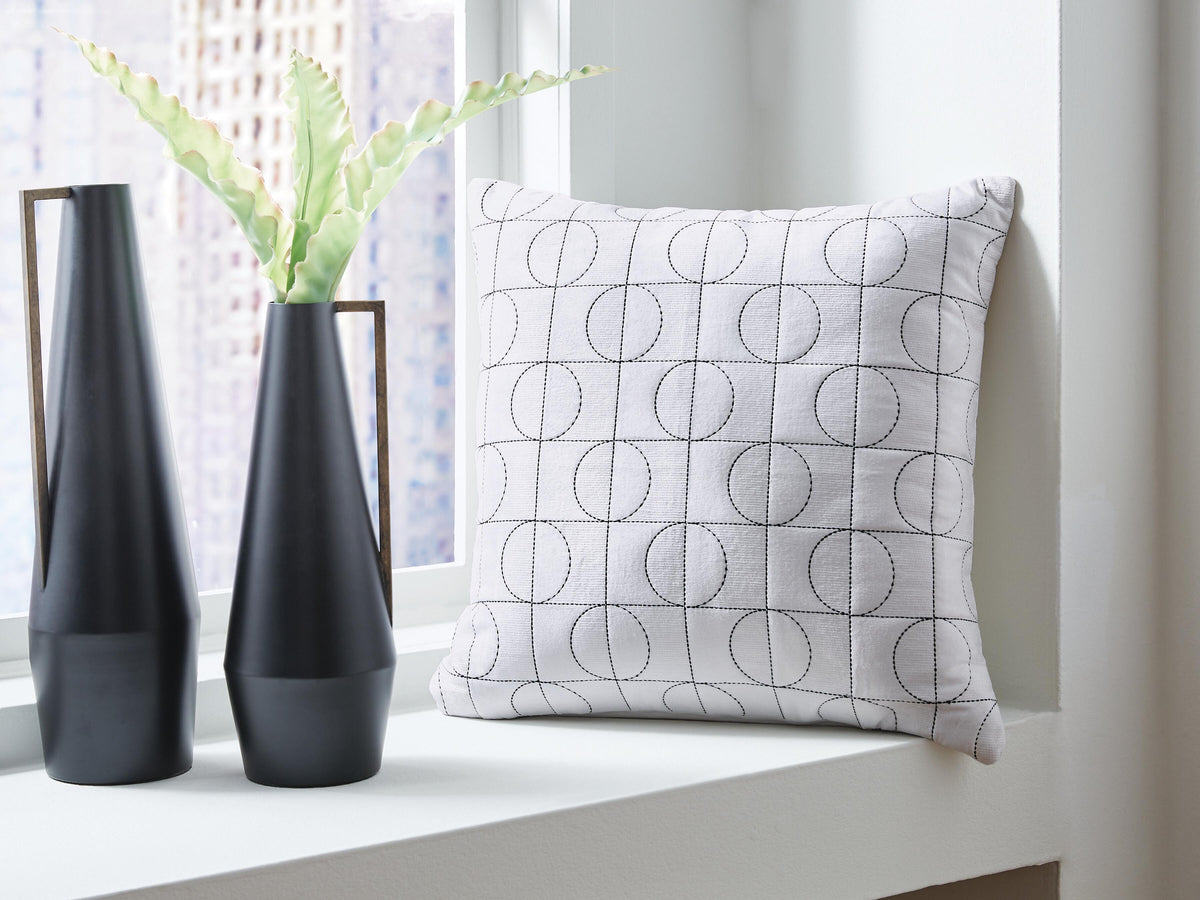 Kydner Pillow (4/CS)