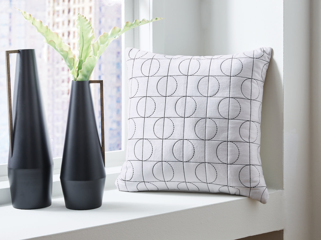 Kydner Pillow (4/CS)