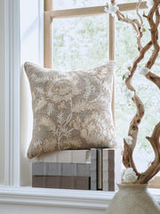 Viveka Pillow (4/CS)