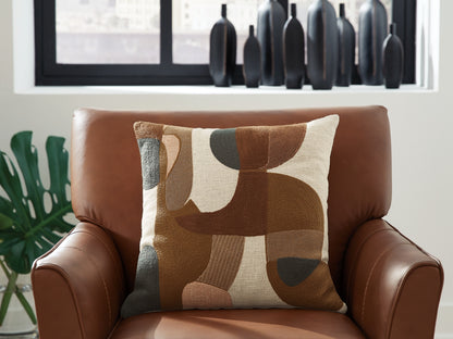Hallam Pillow (4/CS)