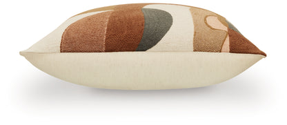 Hallam Pillow (4/CS)