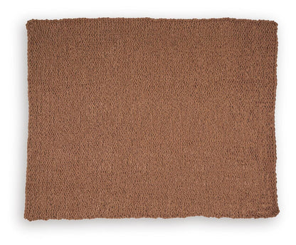 Chaddon Throw (3/CS)