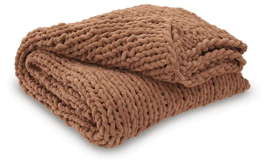 Chaddon Throw (3/CS)