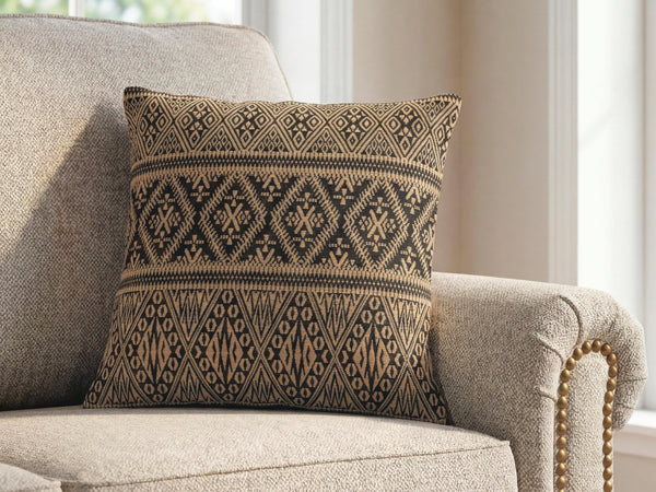 Davinwood Pillow