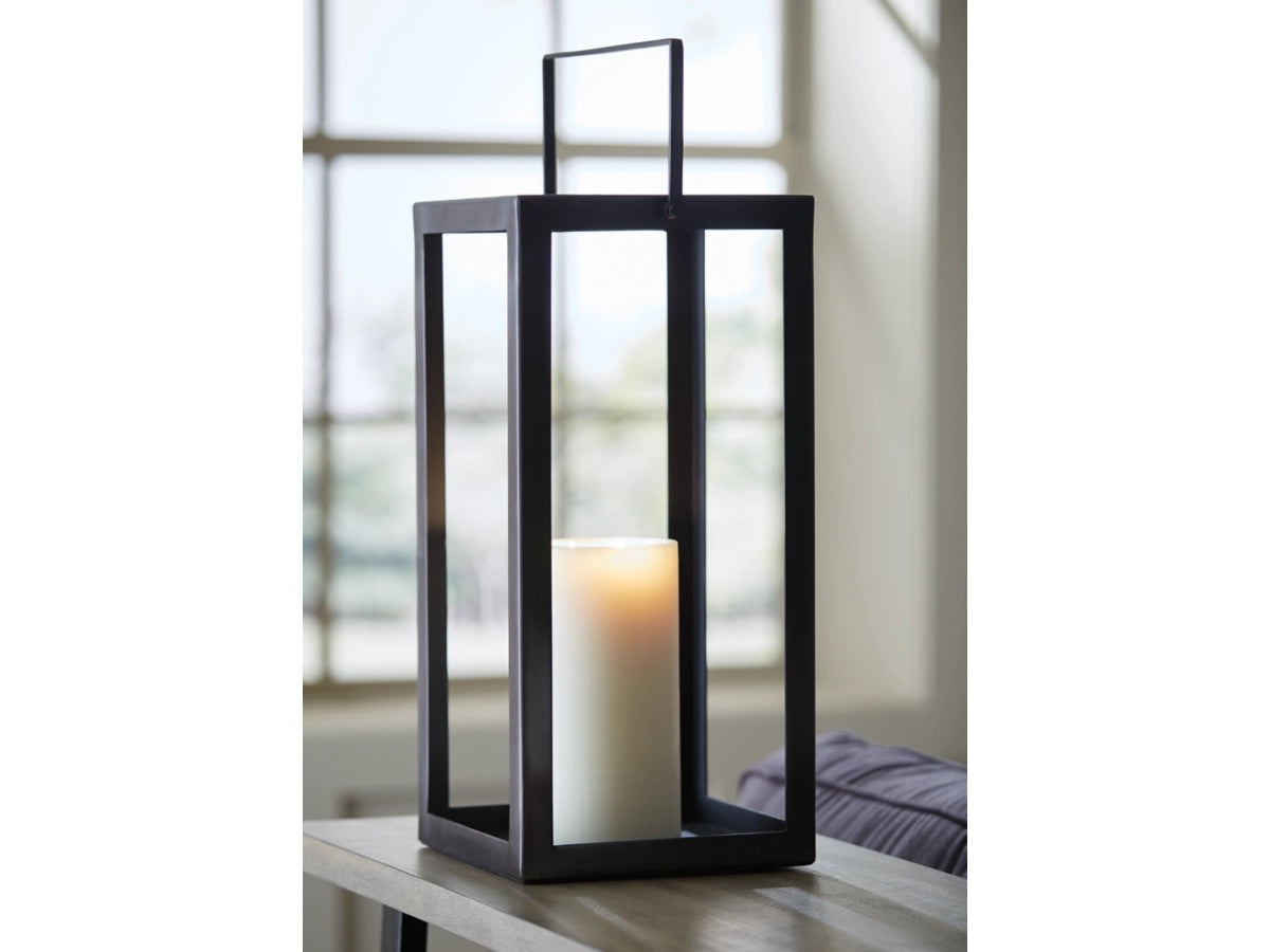 Briana Lantern