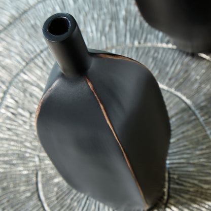 Rhaveney Vase (3/CS)