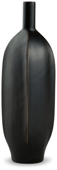 Rhaveney Vase (3/CS)