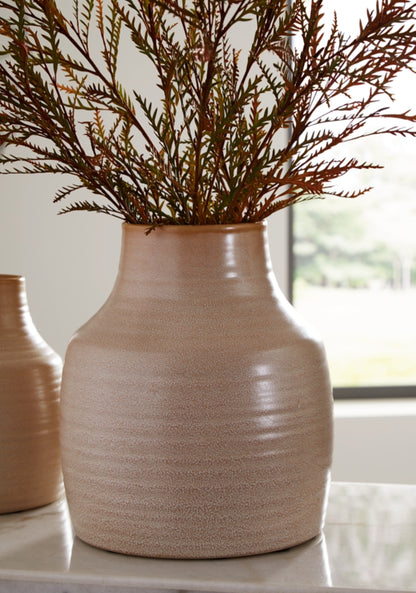 Millcott Vase (2/CS)