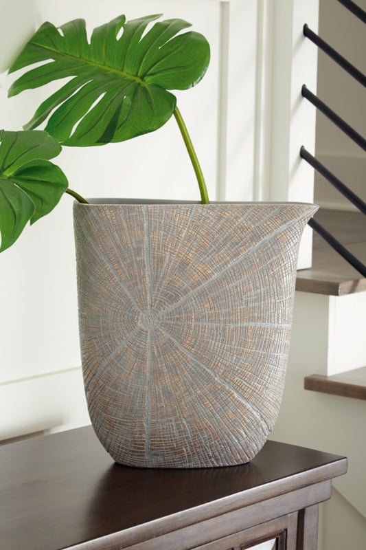 Ardenley Vase (2/CS)