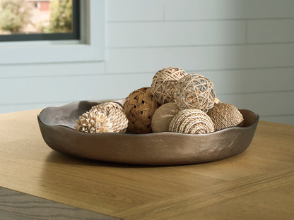 Wallmen Tray