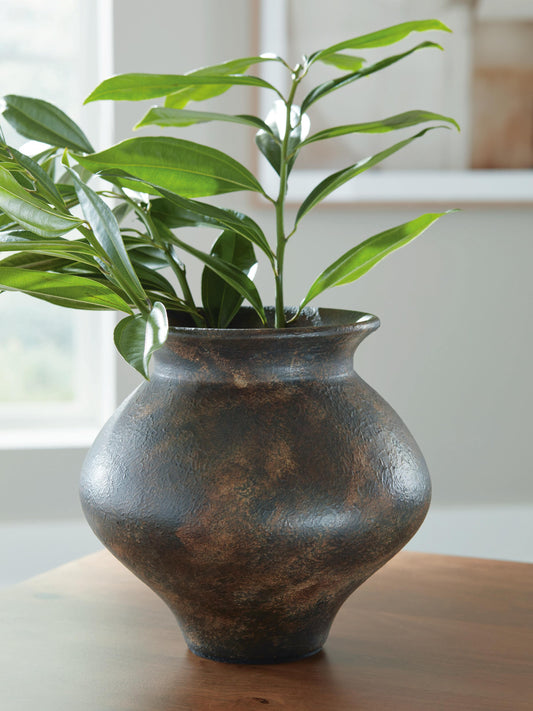 Laddlow Vase