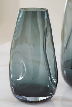 Beamund Vase (2/CS)