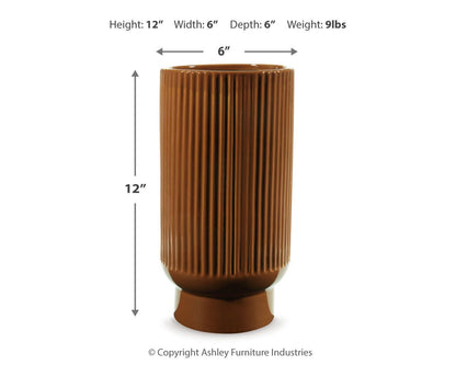 Avalyah Vase (2/CS)