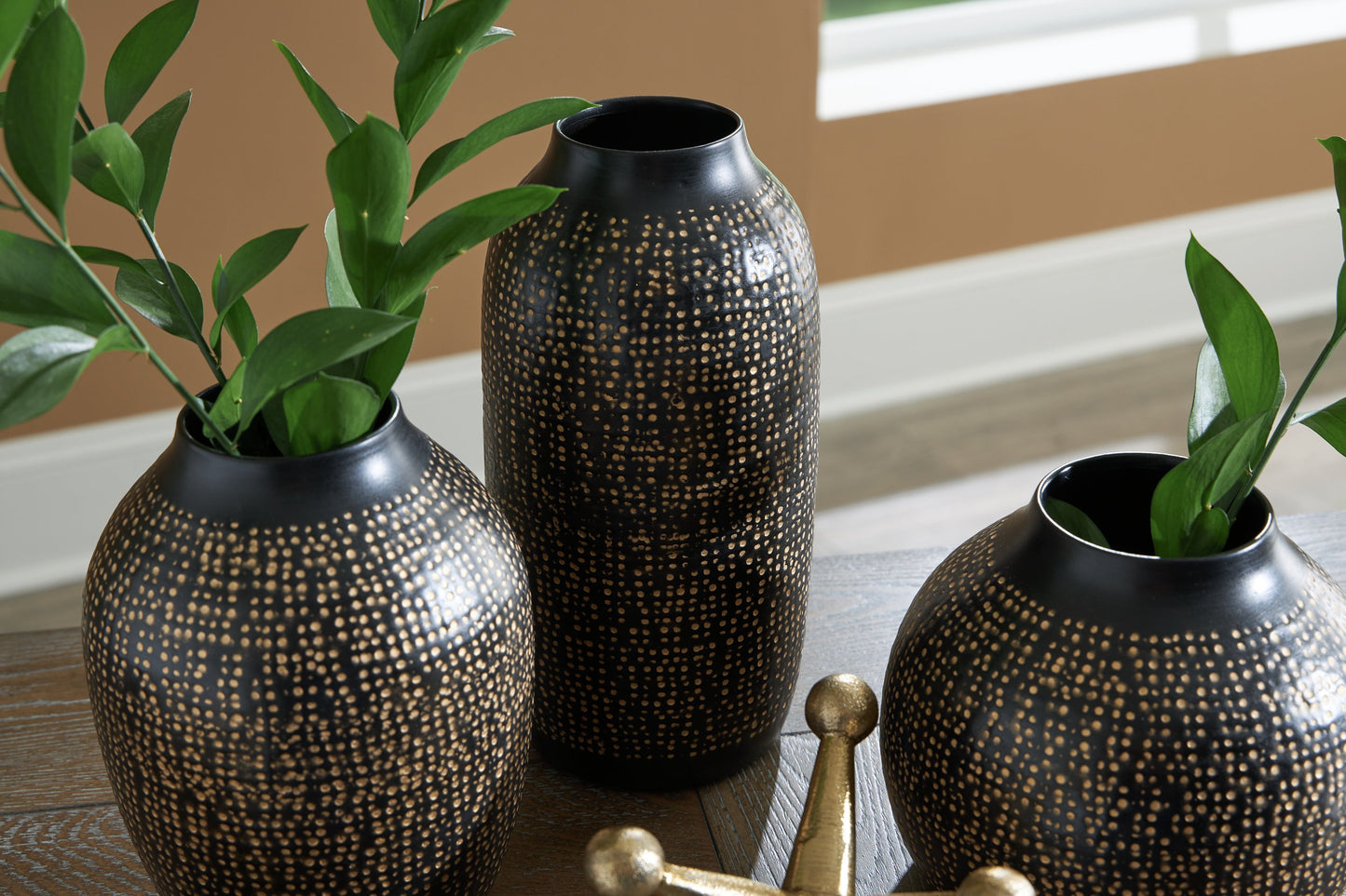 Vinburn 5-Piece Decorative Accessory Set